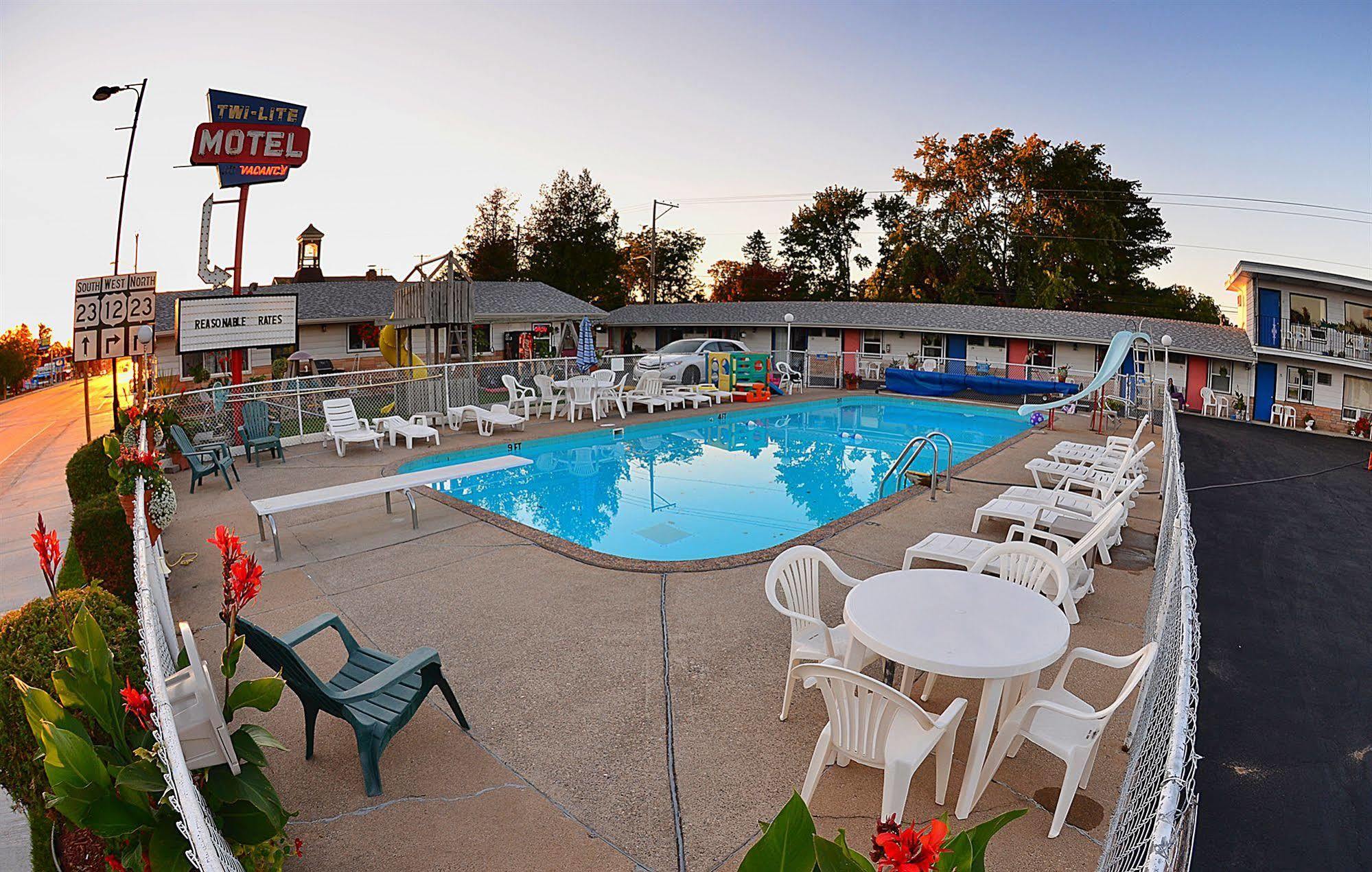 Twi-Lite Motel Wisconsin Dells Exterior photo